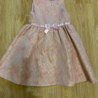 Парти рокля в розово H&M, снимка 1 - Детски рокли и поли - 43465379
