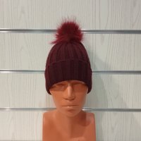 Нова зимна дамска шапка бордо с помпон/пух, снимка 3 - Шапки - 35512621