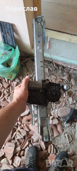 Заден ляв механизъм за стъкло за а класа , снимка 1