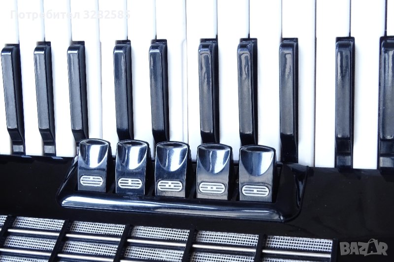 Акордеон Велтмайстер Стела 60 баса, снимка 1