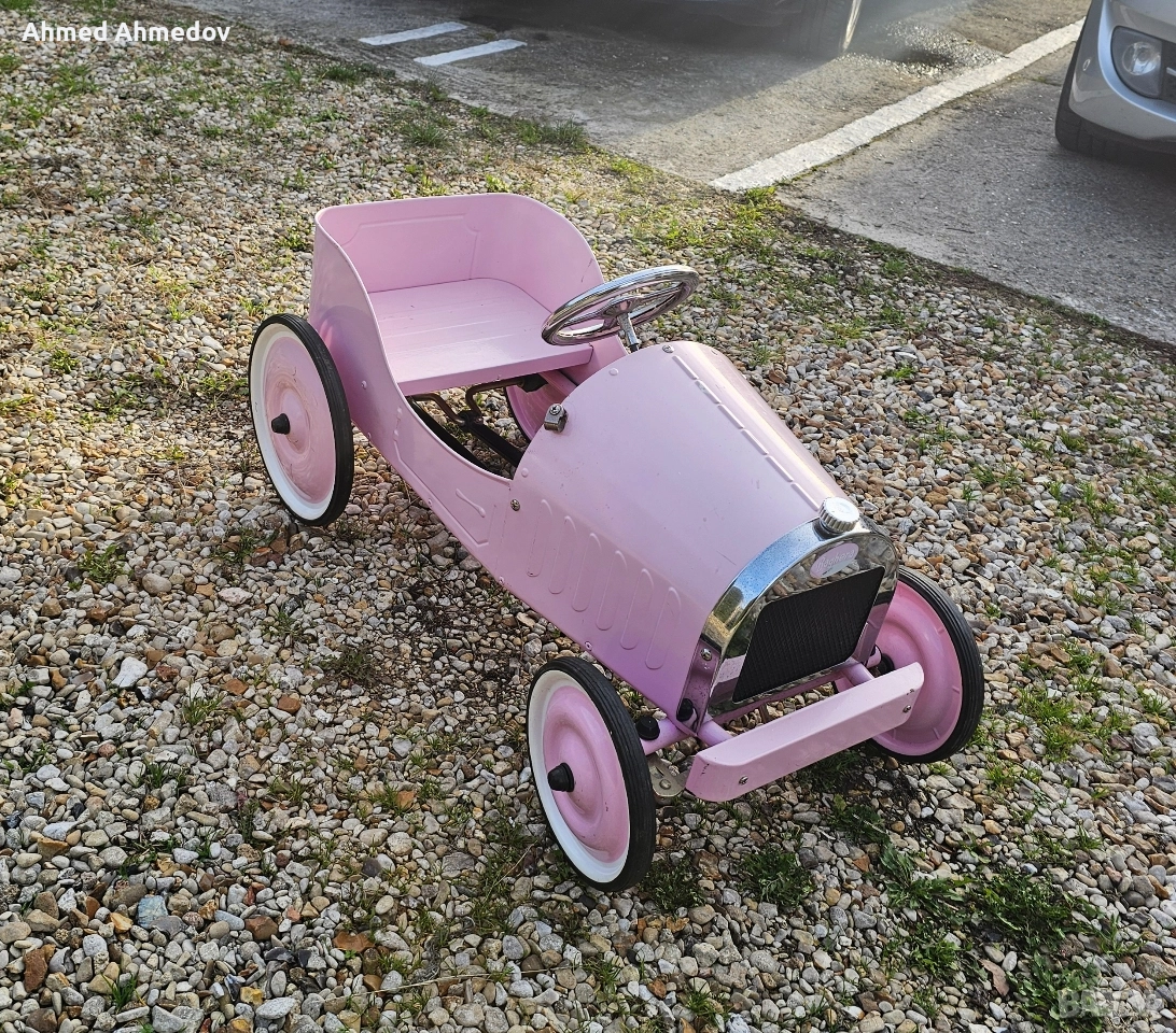 Ретро модел на метална кола с педали , снимка 1