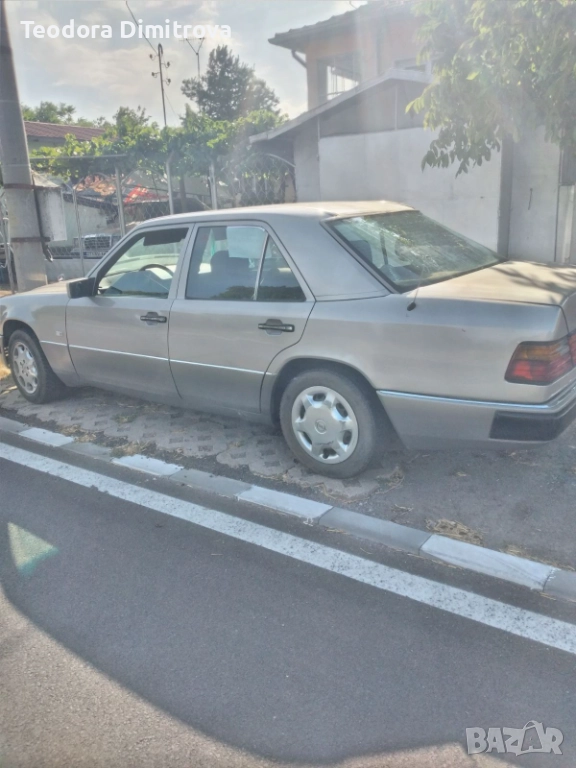 Mercedes -Benz 124/250 D, снимка 1