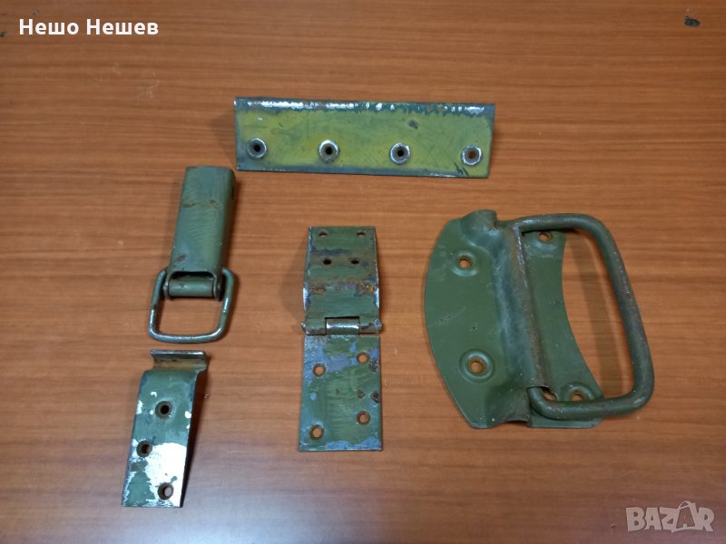  Панти  , ключалки и ъгли от военни сандъци, снимка 1