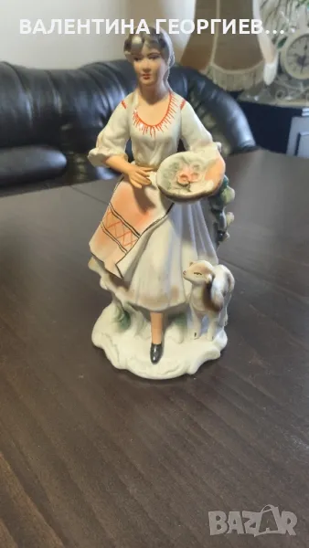 Красива порцеланова девойка , снимка 1