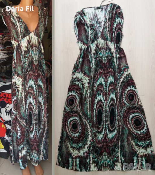 НАМАЛЕНИЕ! МНОГО КРАСИВА дълга рокля с остро деколте и щампа паунови пера , снимка 1