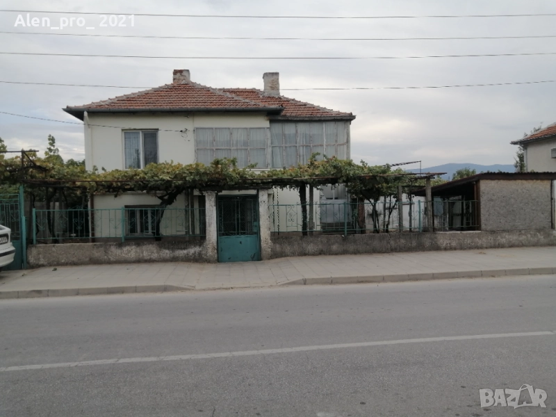 Продавам къща в с.Караджово, снимка 1