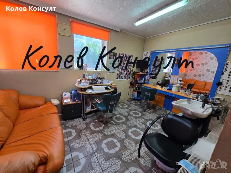Продавам Тухлена гарсионера преустроена в фризьорски салон , снимка 1