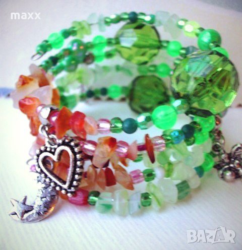 Гривна в смарагово зелено, ръчна изработка, снимка 1