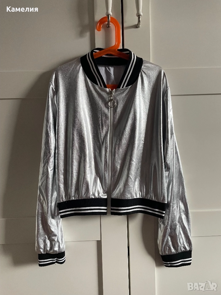 Яке, снимка 1