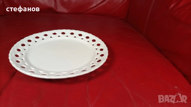 Десертни порцеланови чинийки на Изида, рязан порцелан, 6 бр, снимка 7 - Чинии - 52146721