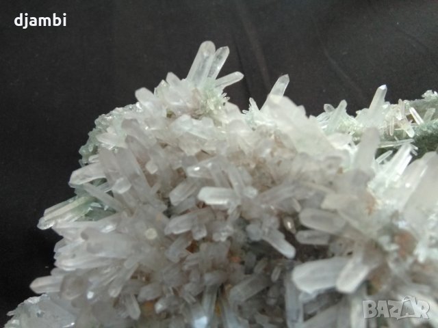 № 57 Зелен кварц със сфалерит,, снимка 6 - Декорация за дома - 27604544