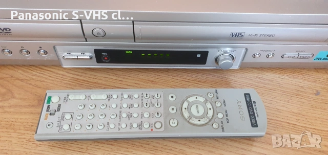 SONY SLV D950GL DVD player-VHS recorder, снимка 5 - Плейъри, домашно кино, прожектори - 53584286