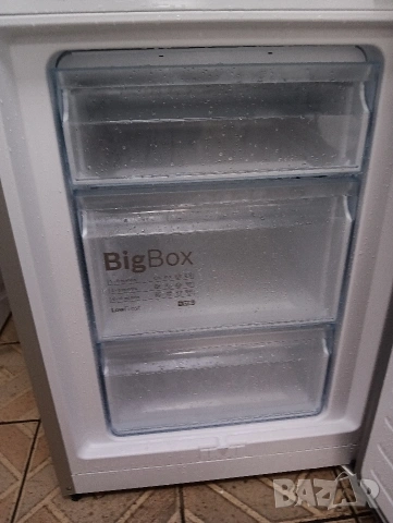 Иноксов комбиниран хладилник с фризер Бош Bosch А+++ с две години гаранция!, снимка 3 - Хладилници - 53346087