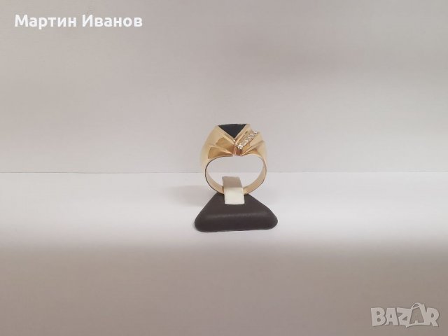 Златен мъжки пръстен с оникс и циркони , снимка 2 - Пръстени - 36935137