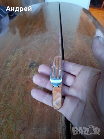Стара сгъваема вилица П.Денев, снимка 2 - Други ценни предмети - 53433215