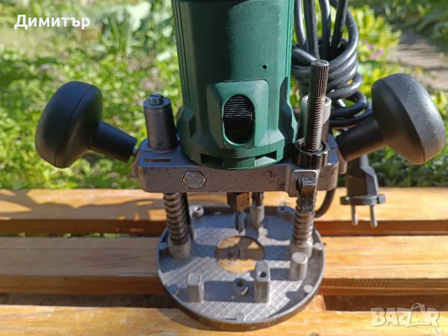 Bosch POF 500 A оберфреза/прав шлайф с плот 500 W, снимка 2 - Други инструменти - 49884667