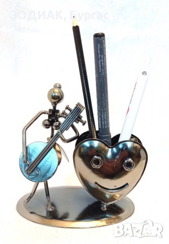 Метална Пластина Музикант / Моливник