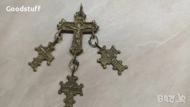 Бронзов възрожденски накит,кръст, Богородица, Исус