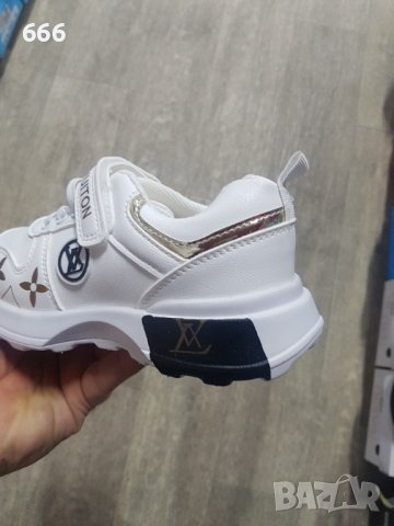 Обувки, снимка 10 - Детски обувки - 42980665