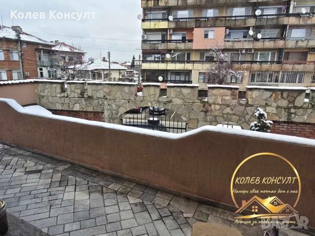 Триетажна къща гр.Харманли , снимка 13 - Къщи - 53358202