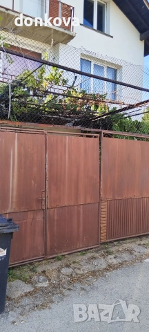 масивна самостоятелна къща Байкушева махала в близост до центъра., снимка 11 - Къщи - 52673836