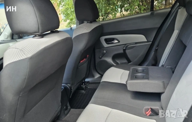 Chevrolet Cruze, снимка 10 - Автомобили и джипове - 53344879