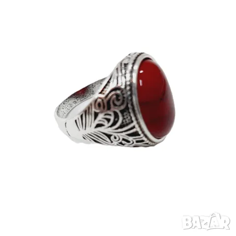 Пръстен с червен корал, снимка 2 - Пръстени - 48687837