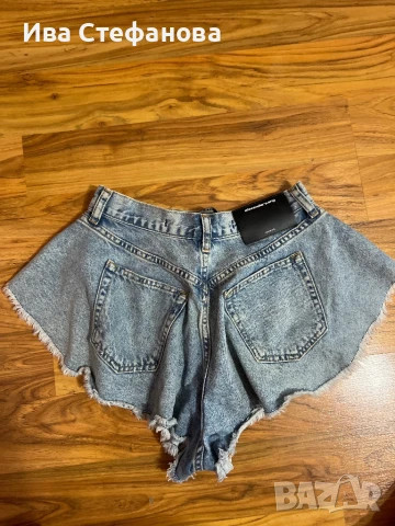 Нови къси дамски дънкови панталони тип пеперуда  Alexander Wang USA класически модел, снимка 3 - Къси панталони и бермуди - 41836373