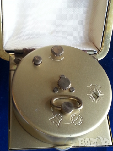  часовник:Poljot de luxe, Ruhla-детски,будилник Europa, дамски малък D&D, рекламен FIFA, снимка 10 - Мъжки - 36535721