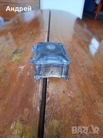 Стара кутия за бижута, снимка 3 - Други ценни предмети - 51869414