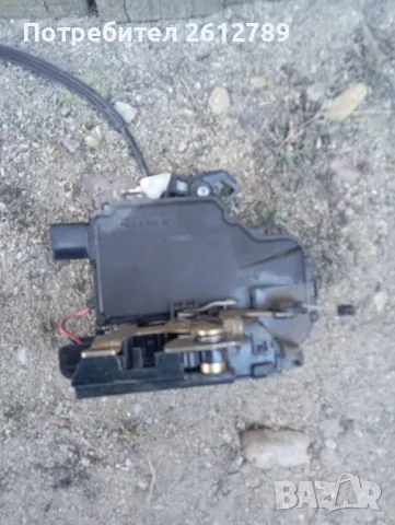 задна лява брава за голф 4, снимка 2 - Части - 49022269