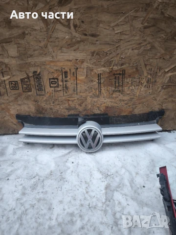 VW Golf IV (1997-2005) - Радиаторна решетка с емблема