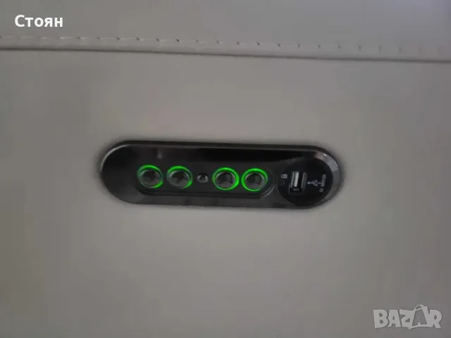 Светло сив-кремав кожен фотьойл с електрически релакс механизъм, снимка 3 - Дивани и мека мебел - 48286463