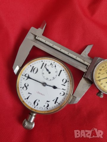 Стар голям механичен часовник DOXA  за автомобил, снимка 2 - Антикварни и старинни предмети - 37639458