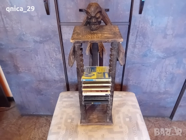 Масивен стелаж за 15 броя дискове