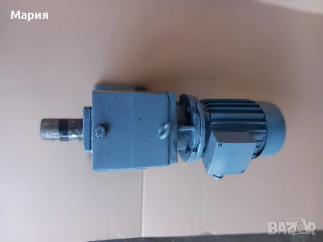 трифазен мотор редуктор рцс 80, снимка 3 - Други машини и части - 50139163