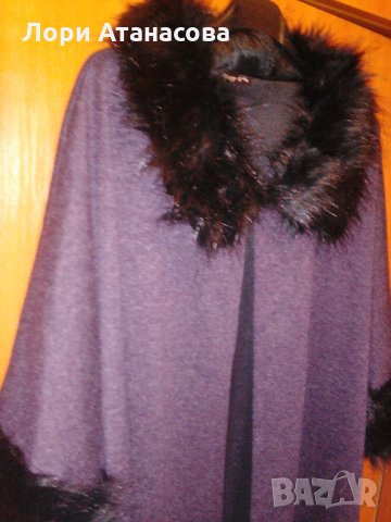 Елегантна пелерина в черен цвят и обточена с пухче от еко косъм, снимка 6 - Жилетки - 28533315