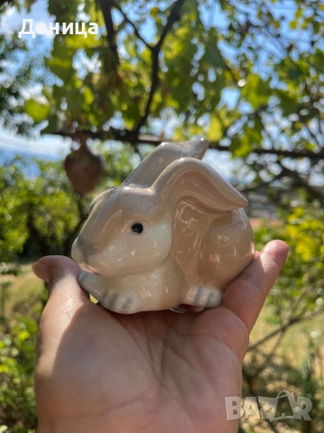 Страхотна муцунка🫶 Порцеланово зайче Липсва маркировка Размери-13/9 см Цена-30 лв