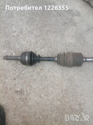 Продавам полуоска за киа спортидж