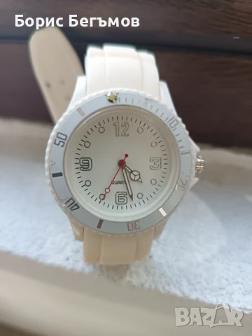 Дамски часовник , снимка 5 - Дамски - 51082502