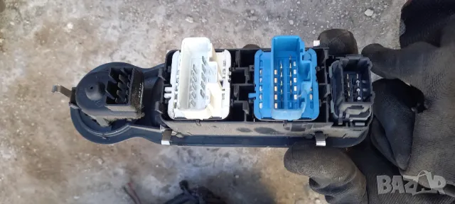 Бутони ел. стъкла и ел. огледала Renault Modus , снимка 2 - Части - 48923358