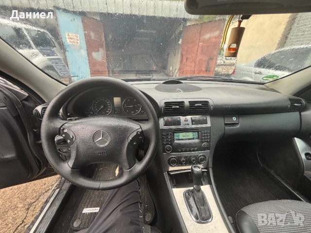 Мерцедес ц220 150 коня 2007 , снимка 9 - Автомобили и джипове - 51715493