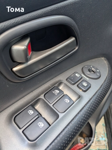 Kia Carens 2.0i, 145к.с., 7 местна, данъчен кредит, цена без ДДС, снимка 13 - Автомобили и джипове - 52958915