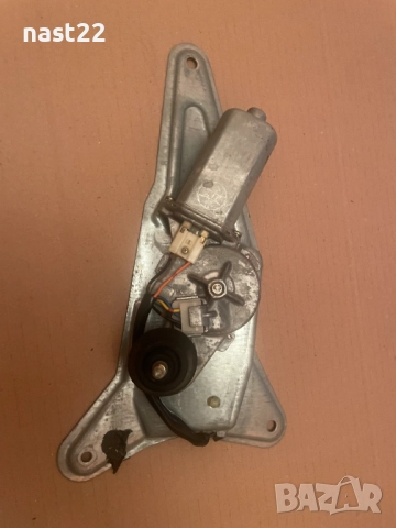 Моторче за задна врата Сузуки Гранд Витара 1998-2005 2+1 врати, снимка 2 - Части - 52587380