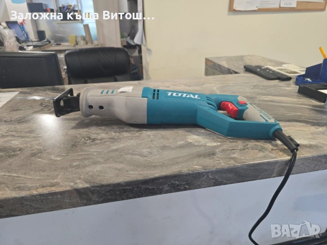 Саблен трион Total TS100806, снимка 5 - Други инструменти - 53413807