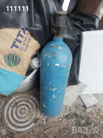 Кислородна бутилка , снимка 2 - Други машини и части - 52188983