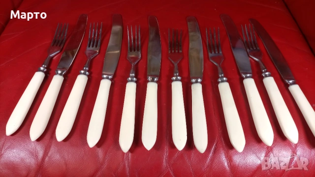 Руски ножове и вилици с бели дръжки
