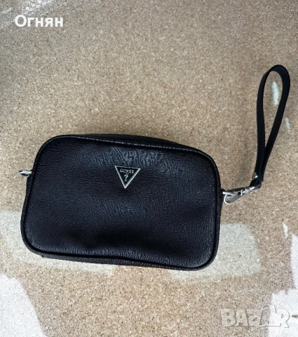Чанта на Guess , снимка 3 - Чанти - 52827516