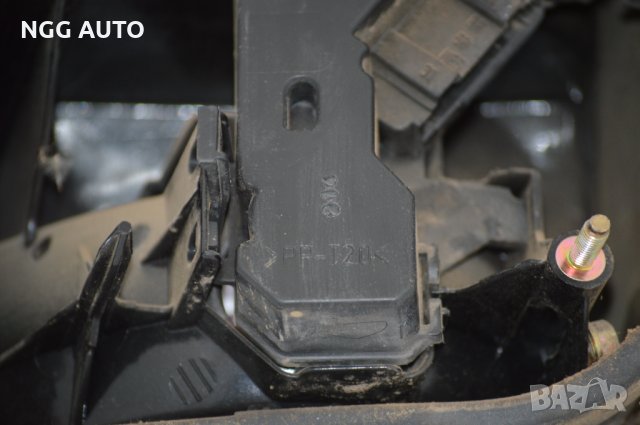 Стопове HELLA за VW Polo 1997г. 6n1 с фасунги и крушки., снимка 5 - Части - 34571971