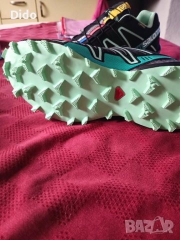 Дамски спортни обувки маратонки за планинари Solomon, снимка 2 - Маратонки - 52385276